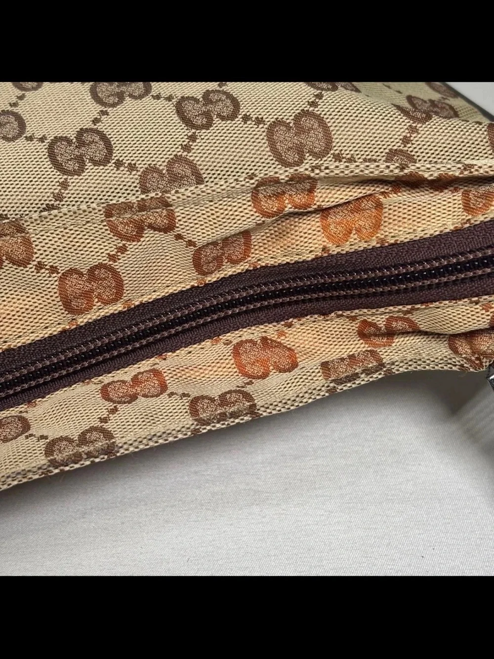 Gucci classic gg